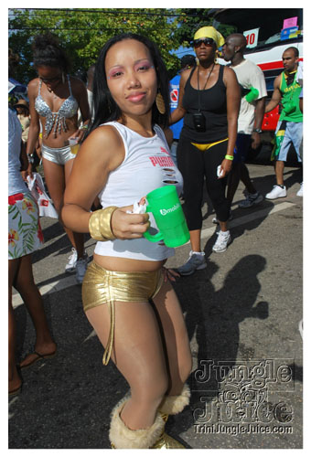 island_people_mon_mas_2009-088