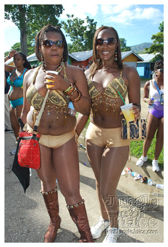 island_people_mon_mas_2009-096