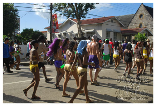 island_people_mon_mas_2009-099