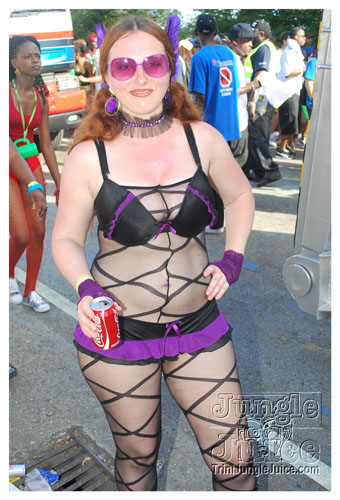 island_people_mon_mas_2009-123