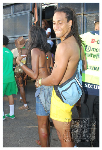 island_people_mon_mas_2009-164