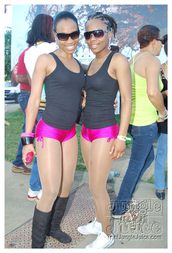 island_people_mon_mas_2009-193