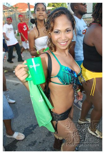 island_people_mon_mas_2009-201