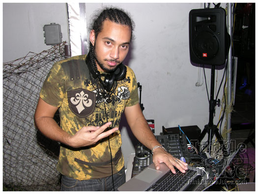 island_people_clear_2009_dec15-008