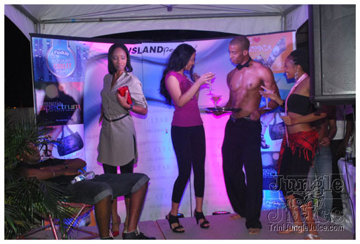 island_people_clear_2009_dec15-047