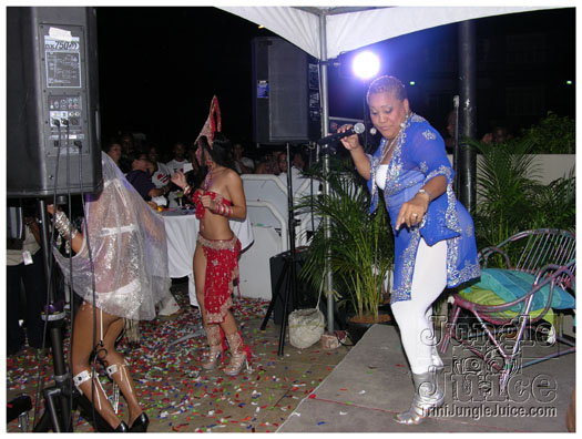 island_people_clear_2009_dec15-054