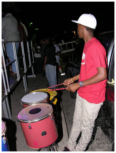 island_people_clear_2009_dec15-106