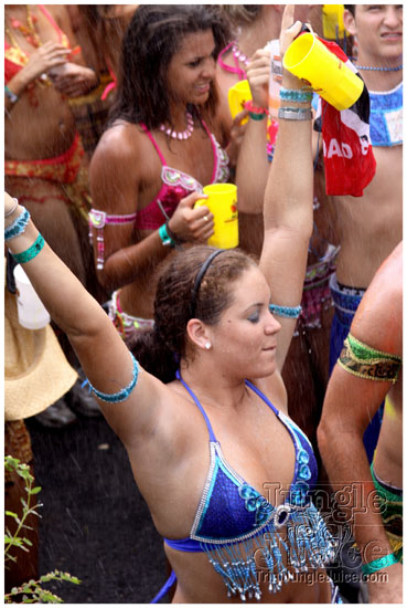 kadooment_day_2009_pt1-040