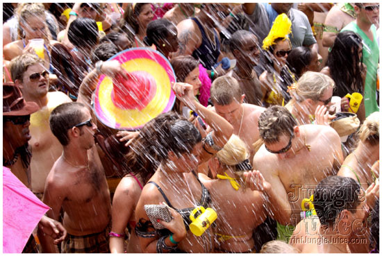 kadooment_day_2009_pt1-041