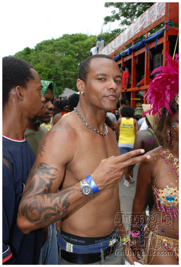 kadooment_day_2009_pt1-135