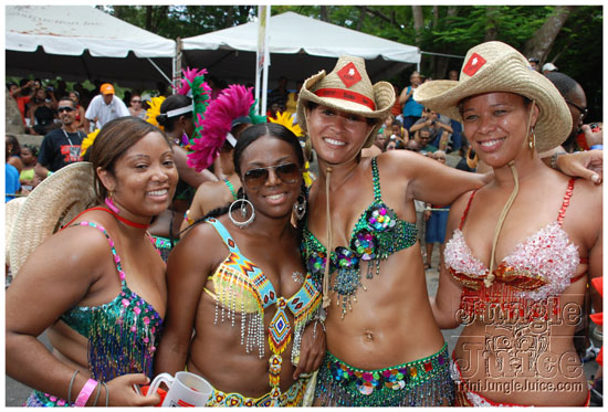 kadooment_day_2009_pt1-145