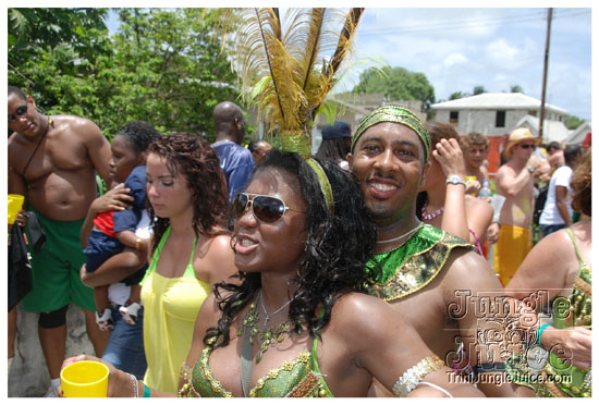 kadooment_day_2009_pt2-055