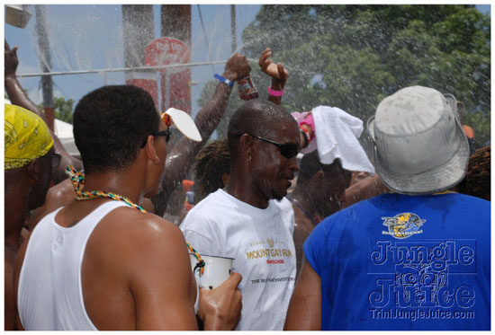 kadooment_day_2009_pt2-056