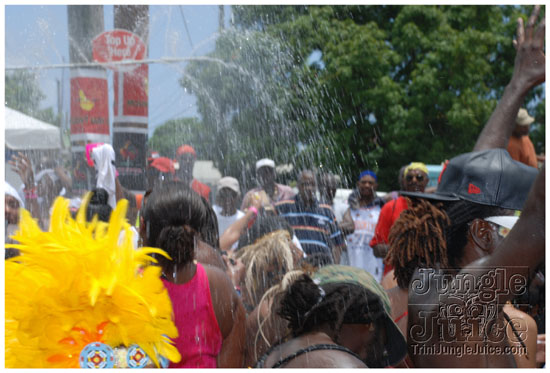 kadooment_day_2009_pt2-059