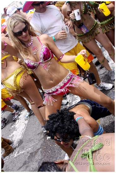 kadooment_day_2009_pt2-082