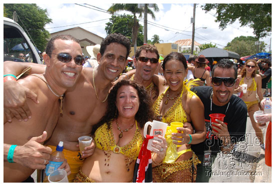 kadooment_day_2009_pt2-092