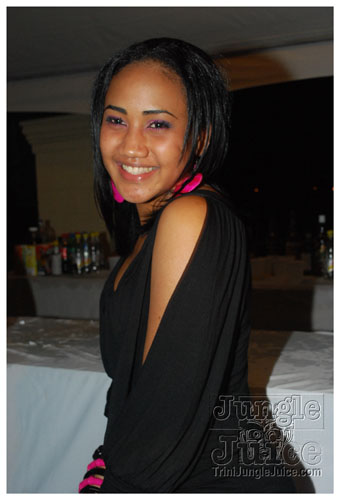 ladies_first_2009-001