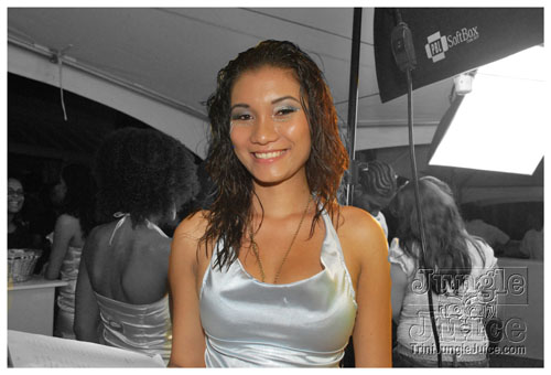 ladies_first_2009-004