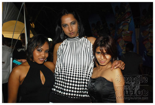 ladies_first_2009-059