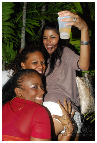 ladies_first_2009-123