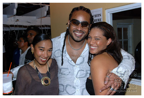 ladies_first_2009-130