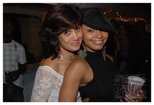 ladies_first_2009-189