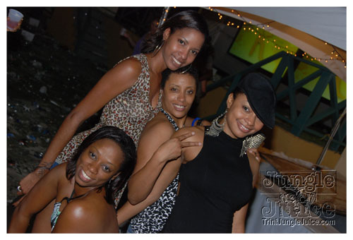 ladies_first_2009-215