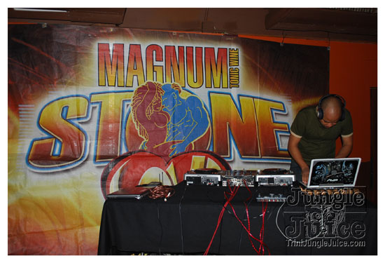 magnum_stone_love_aug22-002