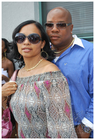 mawnin_neighbor_may24-060