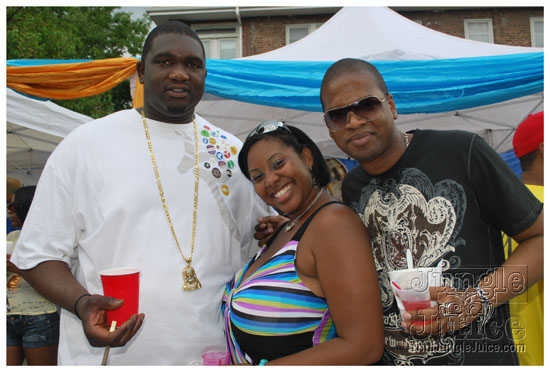 mawnin_neighbor_may24-063