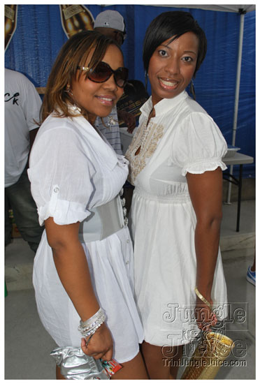 mawnin_neighbor_may24-066