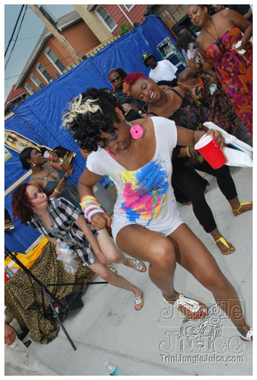 mawnin_neighbor_may24-076