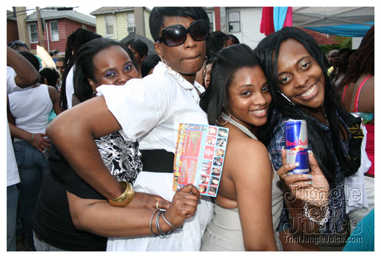 mawnin_neighbor_may24-094