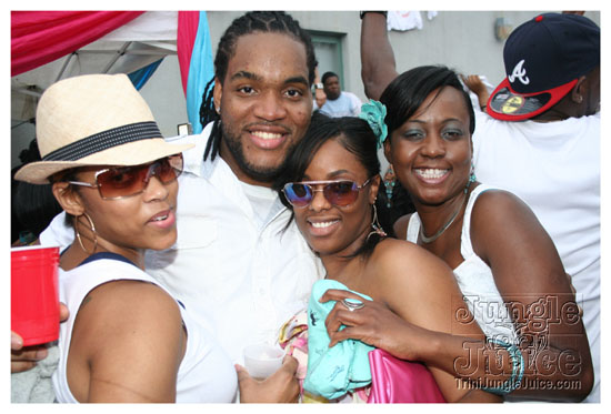 mawnin_neighbor_may24-101