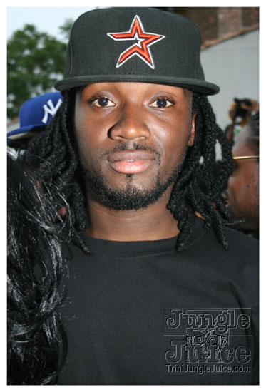 mawnin_neighbor_may24-106