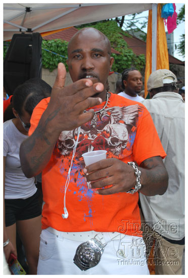 mawnin_neighbor_may24-136