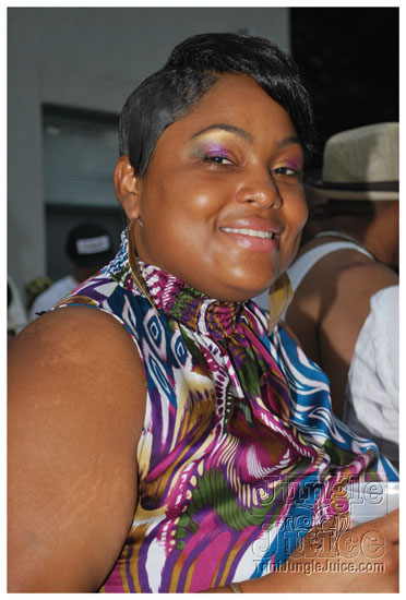 mawnin_neighbor_may24-179