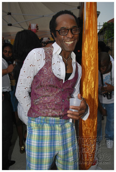 mawnin_neighbor_may24-189