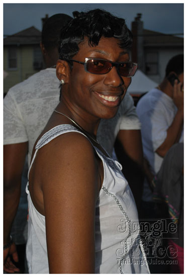 mawnin_neighbor_may24-197