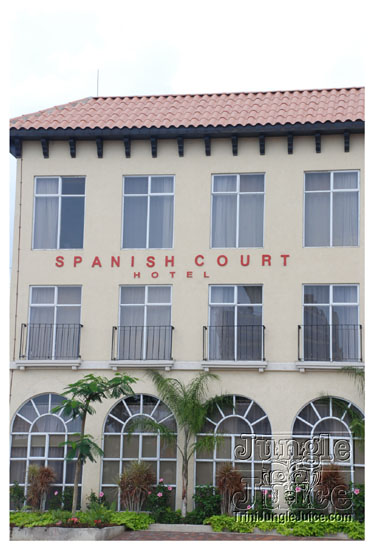 6-spanish_court_hotel-002