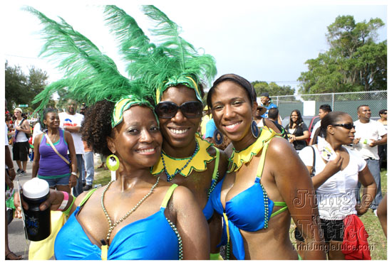 orlando_carnival_parade_2k9-072
