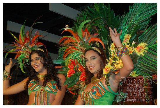 pulse8_launch_2010-030