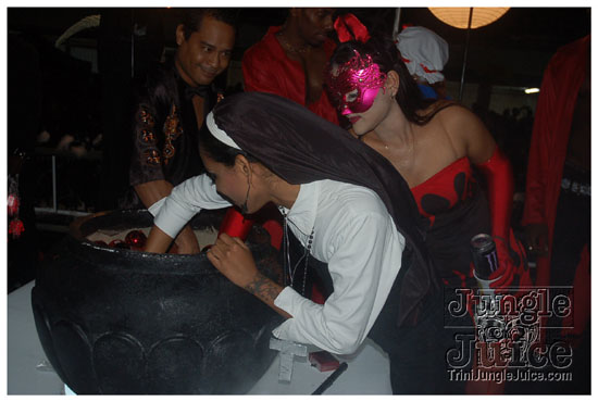 red_eyes_wide_shut_oct31-008