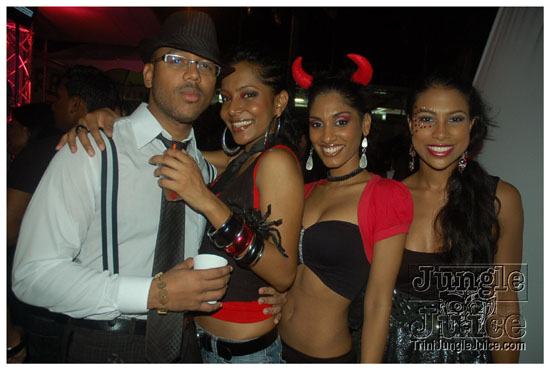 red_eyes_wide_shut_oct31-058