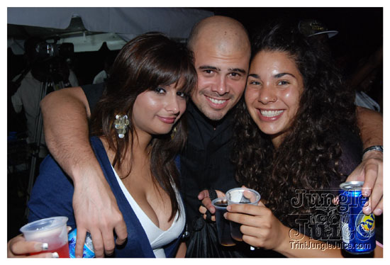 red_unlimited_band_launch_2k9-018