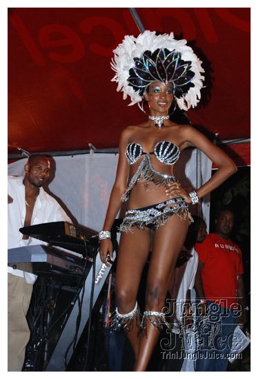 red_unlimited_band_launch_2k9-041