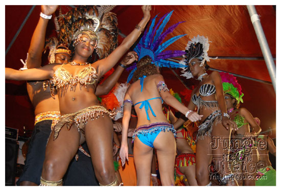 red_unlimited_band_launch_2k9-054