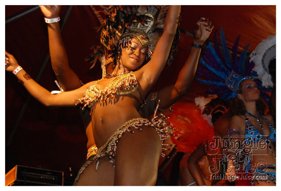 red_unlimited_band_launch_2k9-055