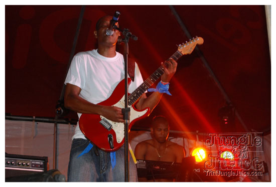 red_unlimited_band_launch_2k9-075