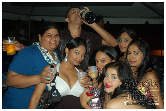 revolution_2009_oct24-018